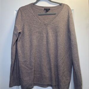 Hilary Radley 100% Cashmere women’s V-Neck Sweater - Light Brown Size Large